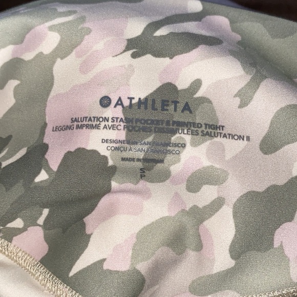 Athleta Ultimate Stash II Capri Painted Energy Olive Size XS - Picture 6 of 6